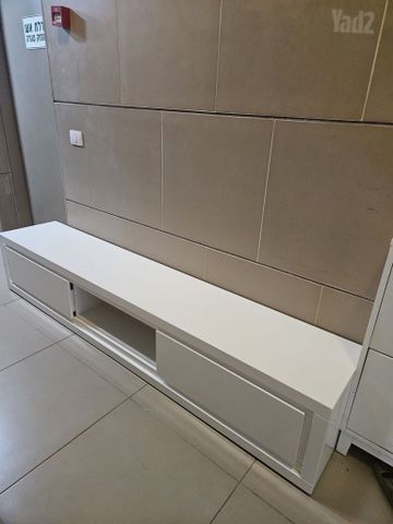 מזנון לבן 220