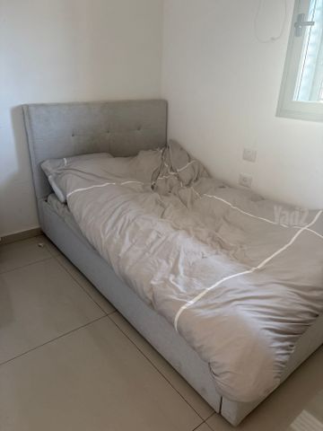 מיטה וחצי