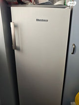 מקפיא עומד 5 מגירות בלומברג