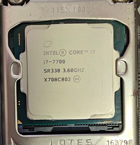מעבד אינטל i7-7700