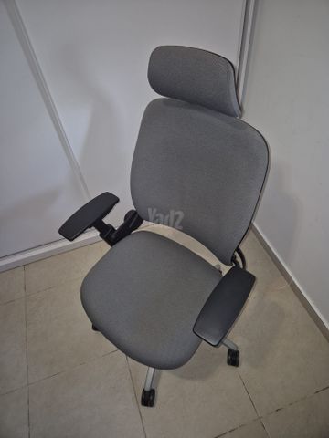 כיסא משרד steelcase leap v2