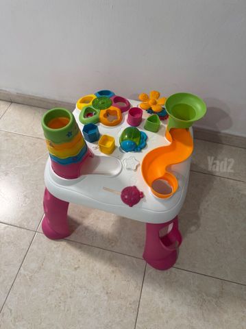 שולחן פעילות