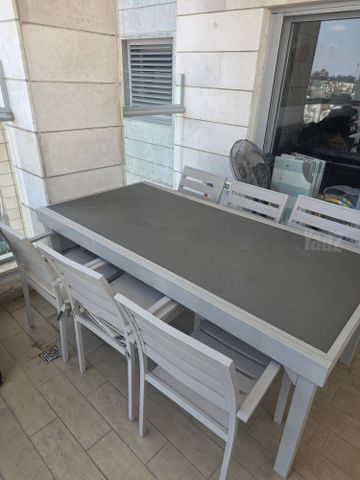 SCAB Bondi 3200 + 6 כיסאות