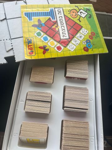 משחק מה במשבצת