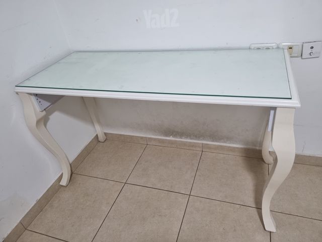 שולחן לימודים