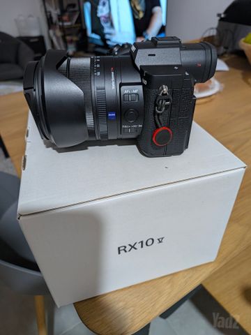 מצלמה sonyRX10V