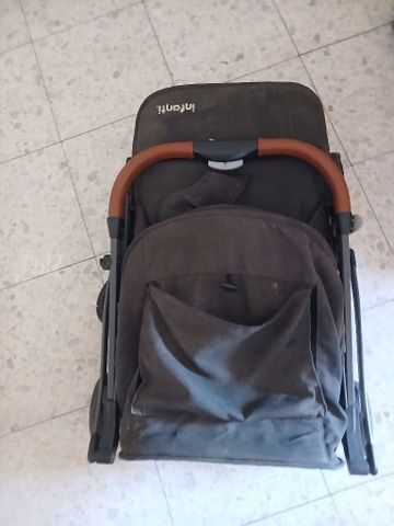 עגלת טיולון.