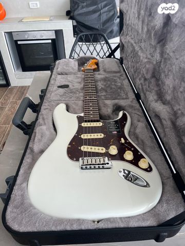 fender american ultra strat