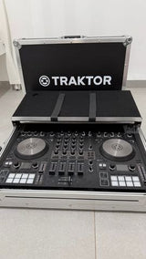 Traktor s4 mk3