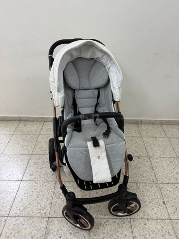 עגלת תינוקות