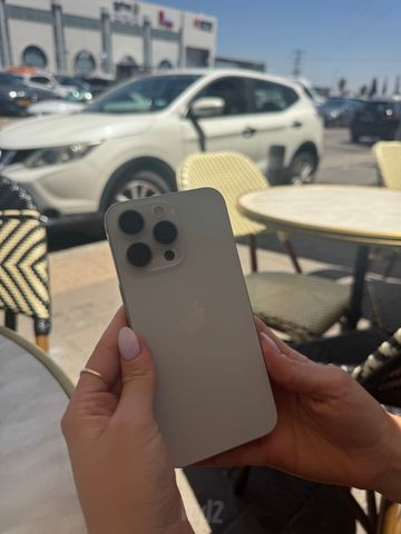 אייפון 15 pro max 256 GB