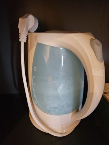 קומקום חשמלי