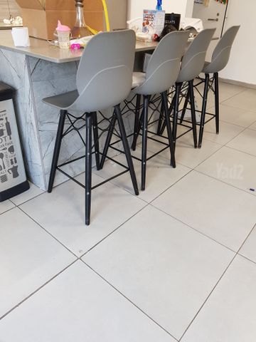כסאות בר/אי
