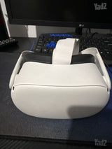 Meta Quest 2 VR שתי שלטים