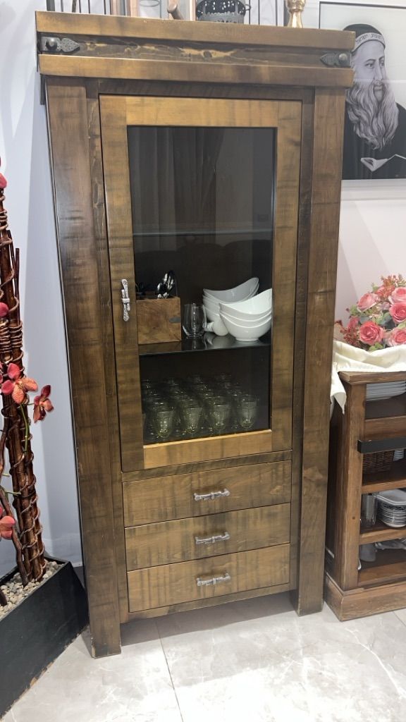 כוננית מעץ מלא