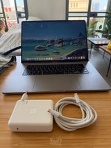 MacBook Pro 13" i7 16GB 512GB
