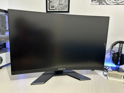 מסך מחשב G27QC