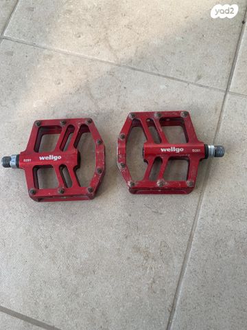 פדלים לאופניים