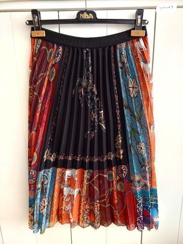 חצאית יפהפייה של Desigual