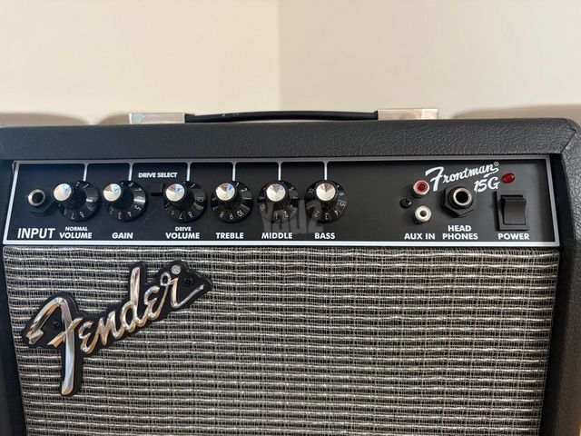 מגבר גיטרה Fender Frontman 15G