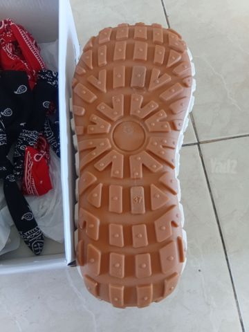 נעלים