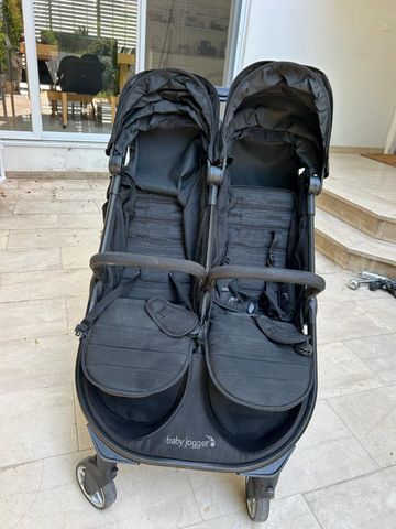 עגלת תאומים