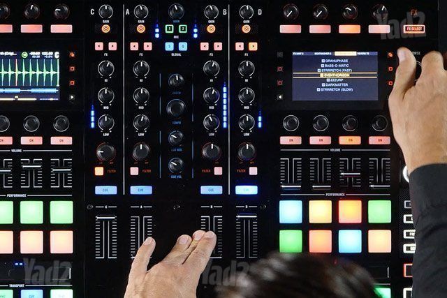 קונטרולר DJ TRAKTOR S8