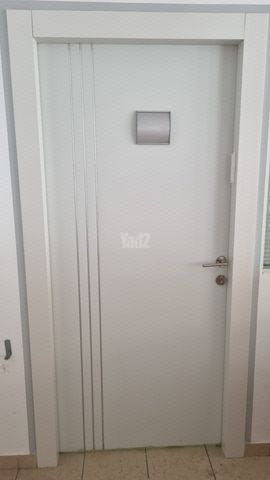 דלת פולימרית