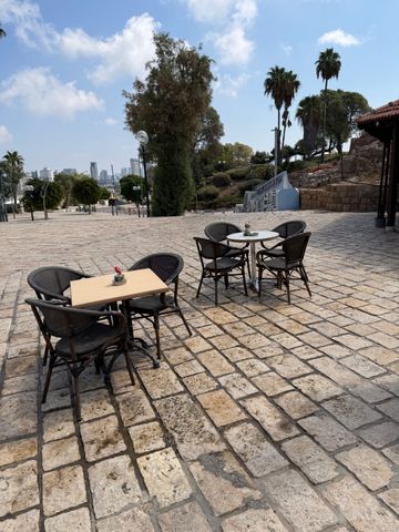 ריהוט לבית קפה