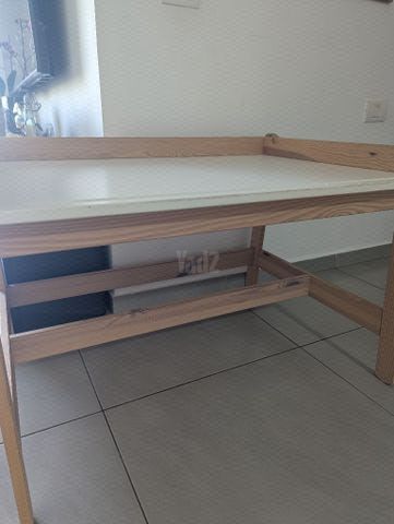 שולחן כתיבה לילדים