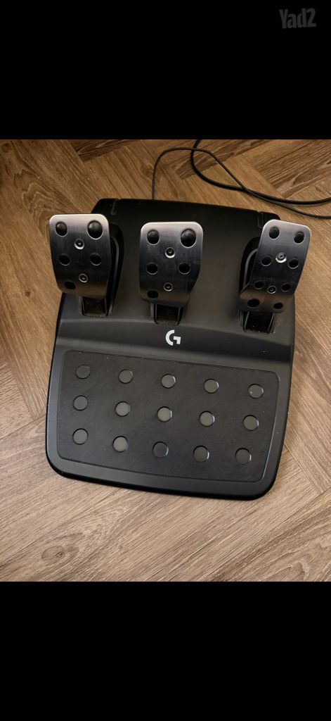 הגה מרוצים Logitech G923