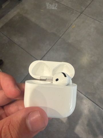 ‏אוזניות AirPods