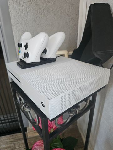 קוסולת Xbox 1 S