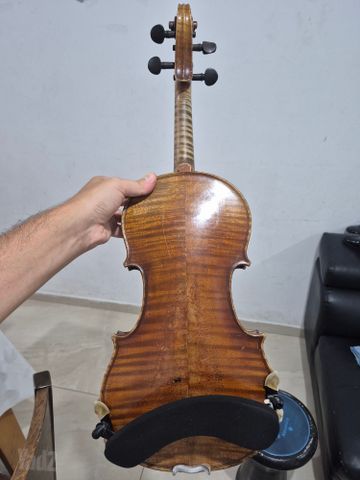 כינור צרפתי עתיק