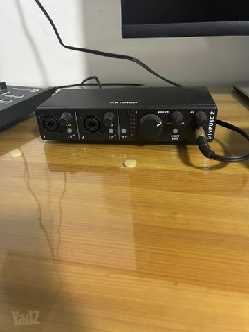 כרטיס קול arturia minifuse 2
