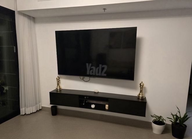 מזנון צף