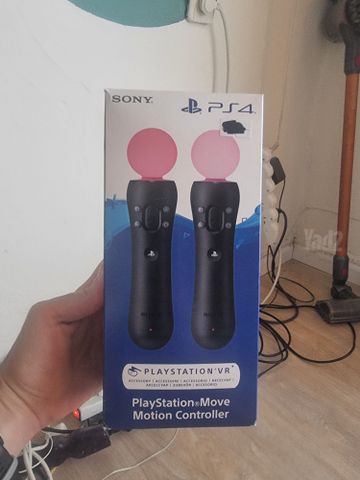 Move motion controller twin