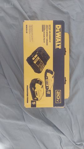 סוולות ומטען DeWalt