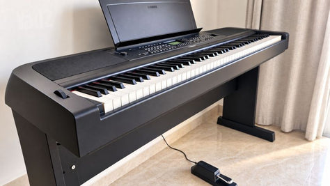Yamaha DGX-670 כולל סטנד