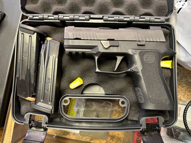 אקדח Sig Sauer P320 Xcompact