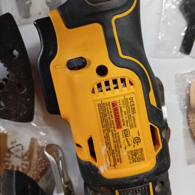 מולטיטול נטען DEWALT