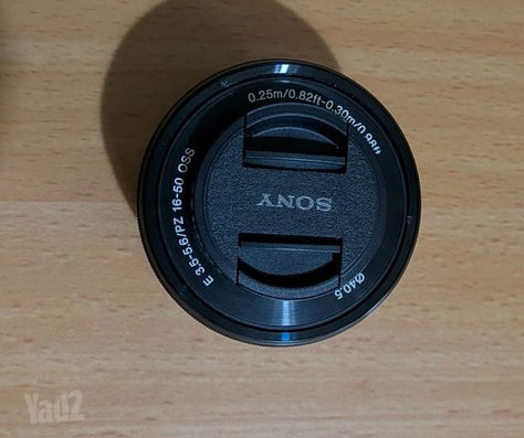 עדשת Sony 16-50mm OSS