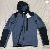 ז׳קט חדש של נייק