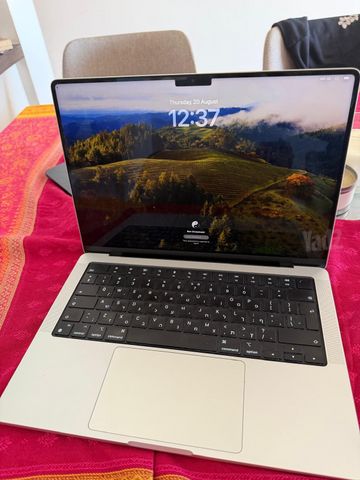 MacBook Pro 14" M2 Pro