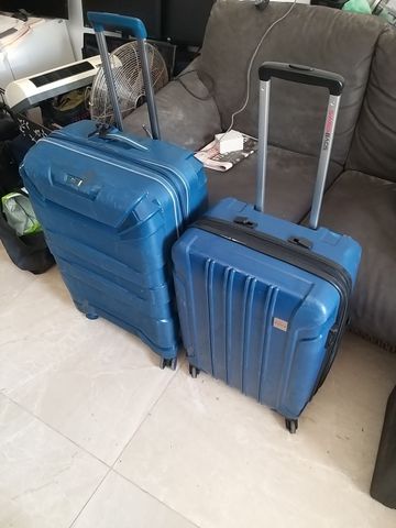מזוודות