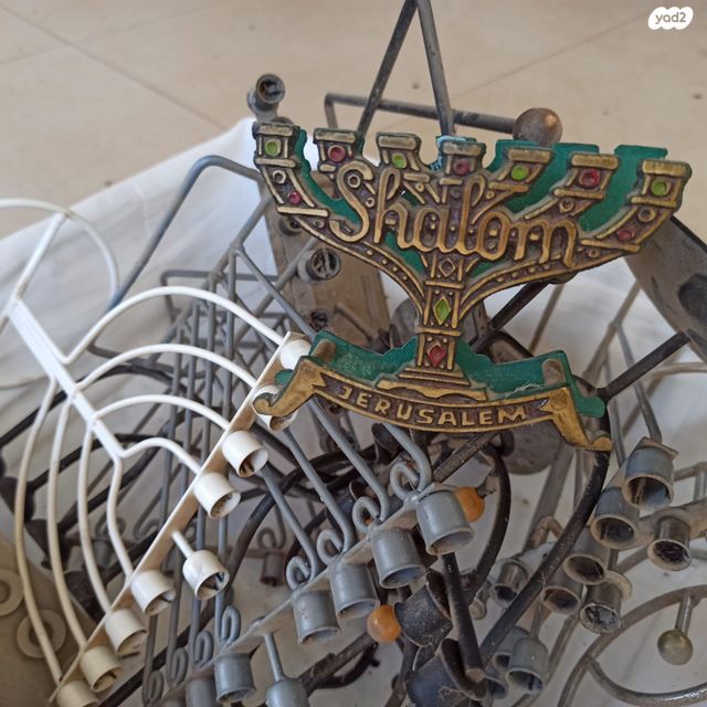 חנוכיות