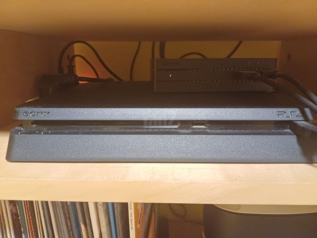 playstation 4 slim