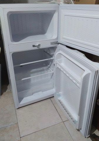 מקרר 2 דלתות עם נעילה