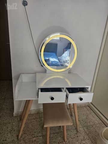 שידת איפור