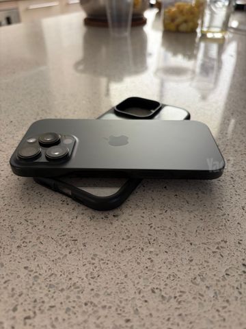 iPhone 16 pro 256gb